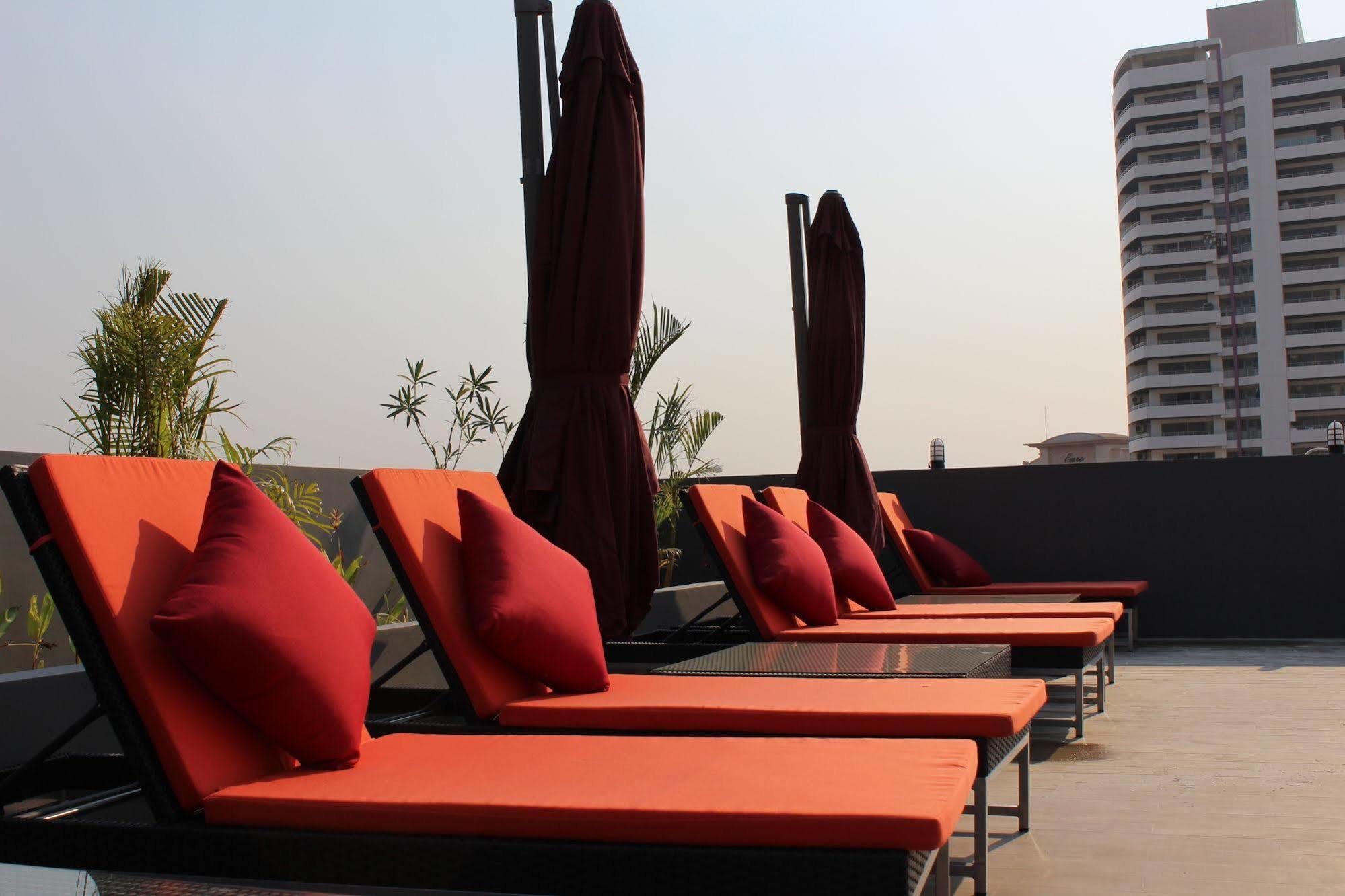 Nova Express Pattaya Hotel Εξωτερικό φωτογραφία